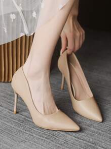 Heeled Court Pumps