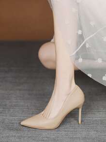 Heeled Court Pumps